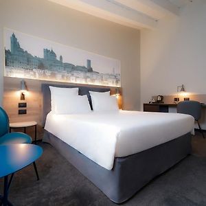 Camera standard con letto king size
